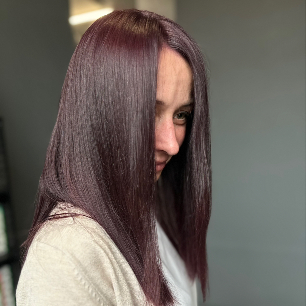 Окрашивание волос в один тон (волосы средней длины)