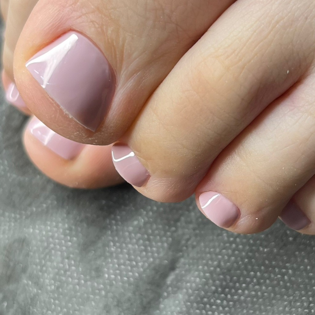 Обработка пальцев ног + Покрытие гель-лак/лак