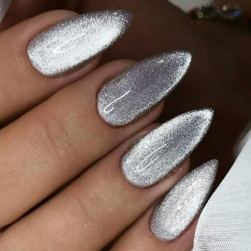 Нанесение цвета «Кошачий глаз».