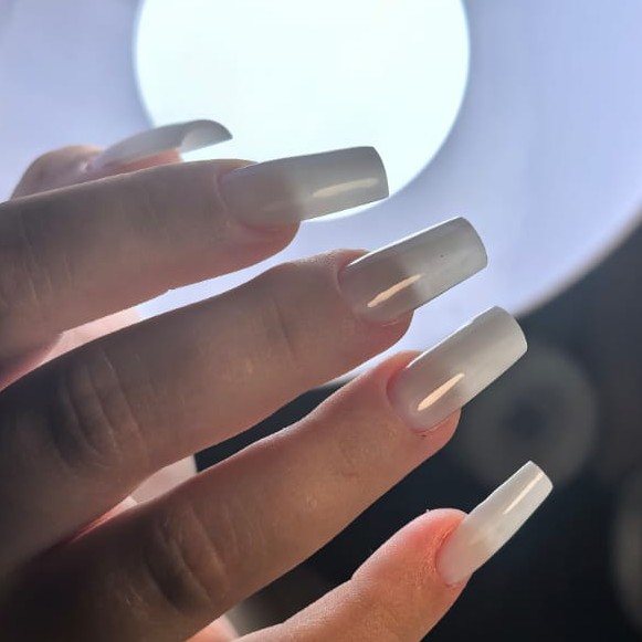 Снятие нарощенных ногтей + маникюр