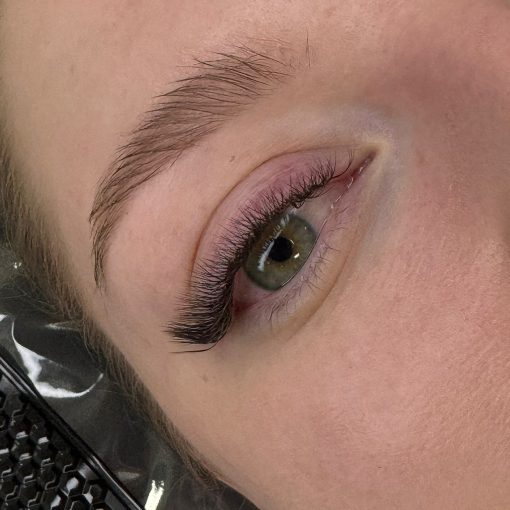 Наращивание ресниц 2D