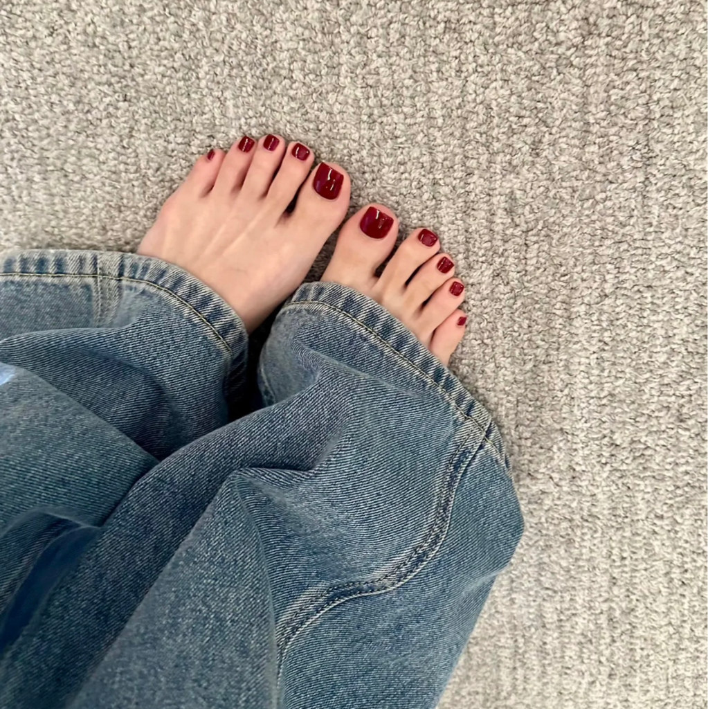 Fußnägel lackieren mit Schellack