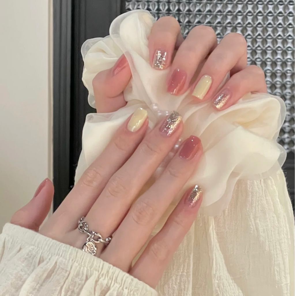 Maniküre mit 3 Farbe