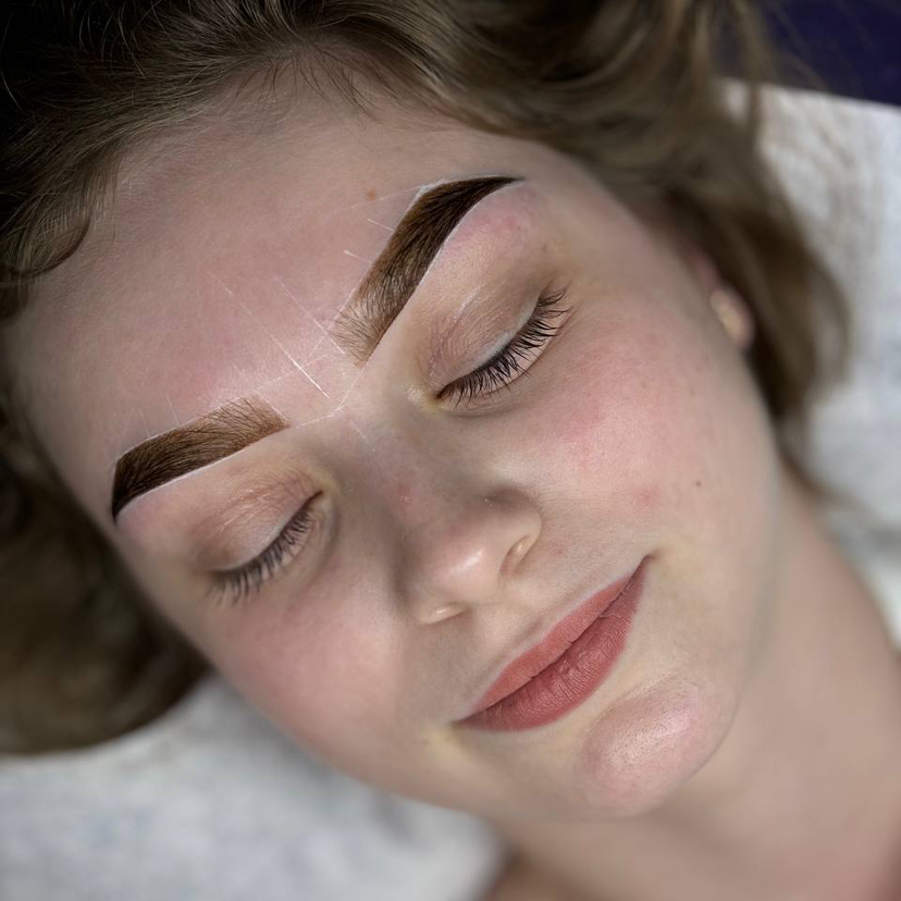 Ламинирование ресниц/окрашивание+д/у бровей+коррекция