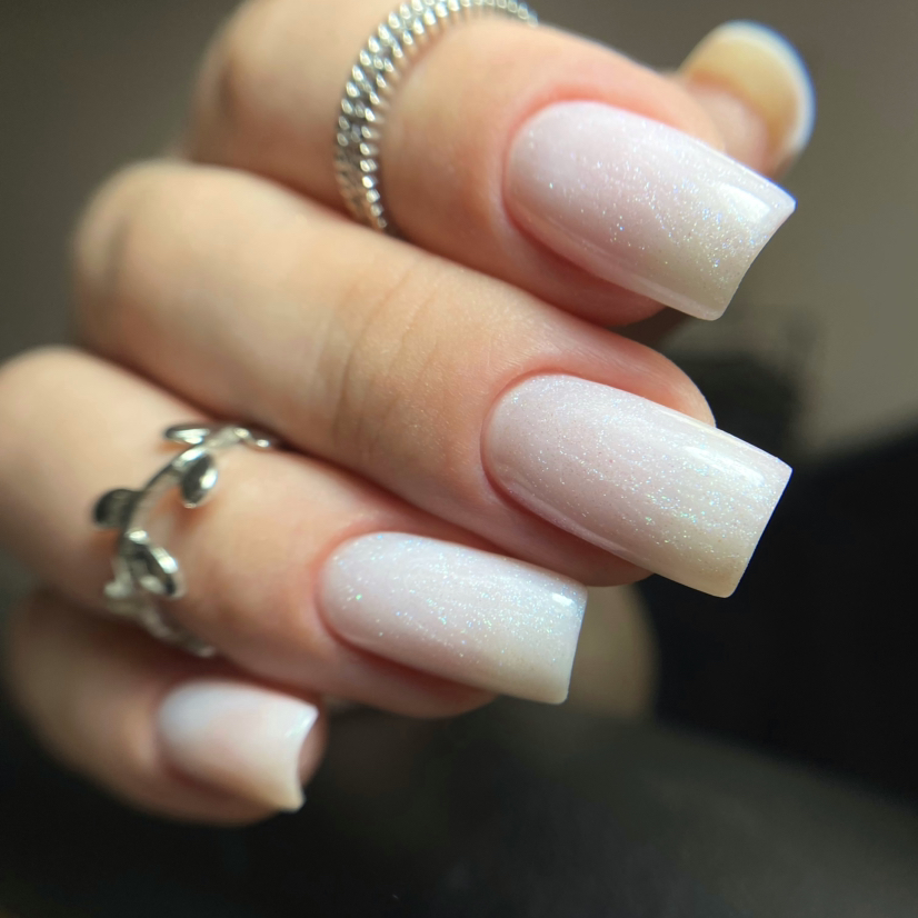 Маникюр с однотонным покрытием гель-лак ( топ мастер)