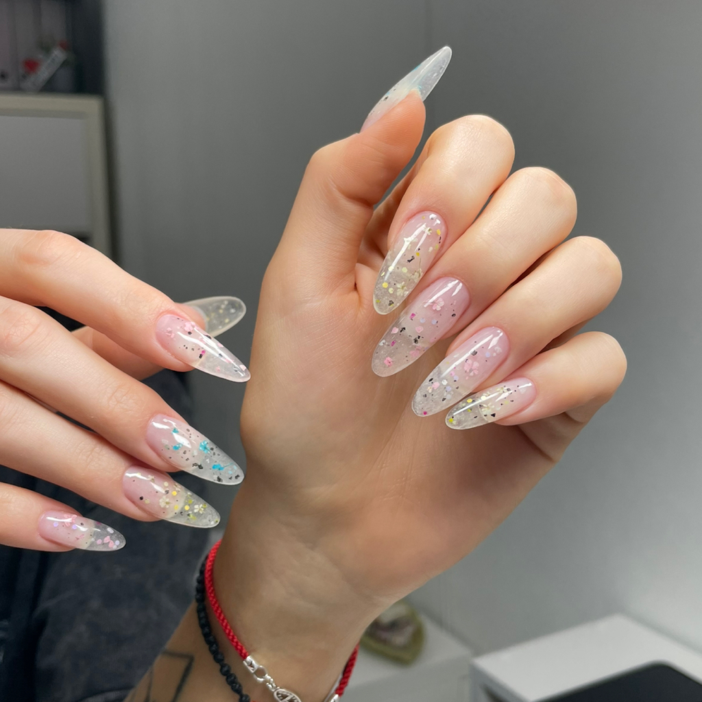 Наращивание ногтей