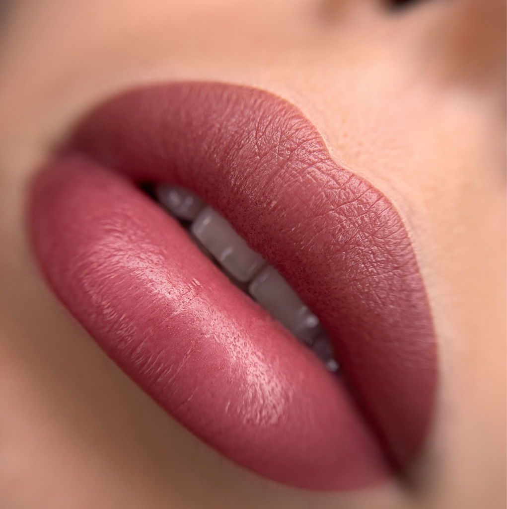 Нано-напыление губ