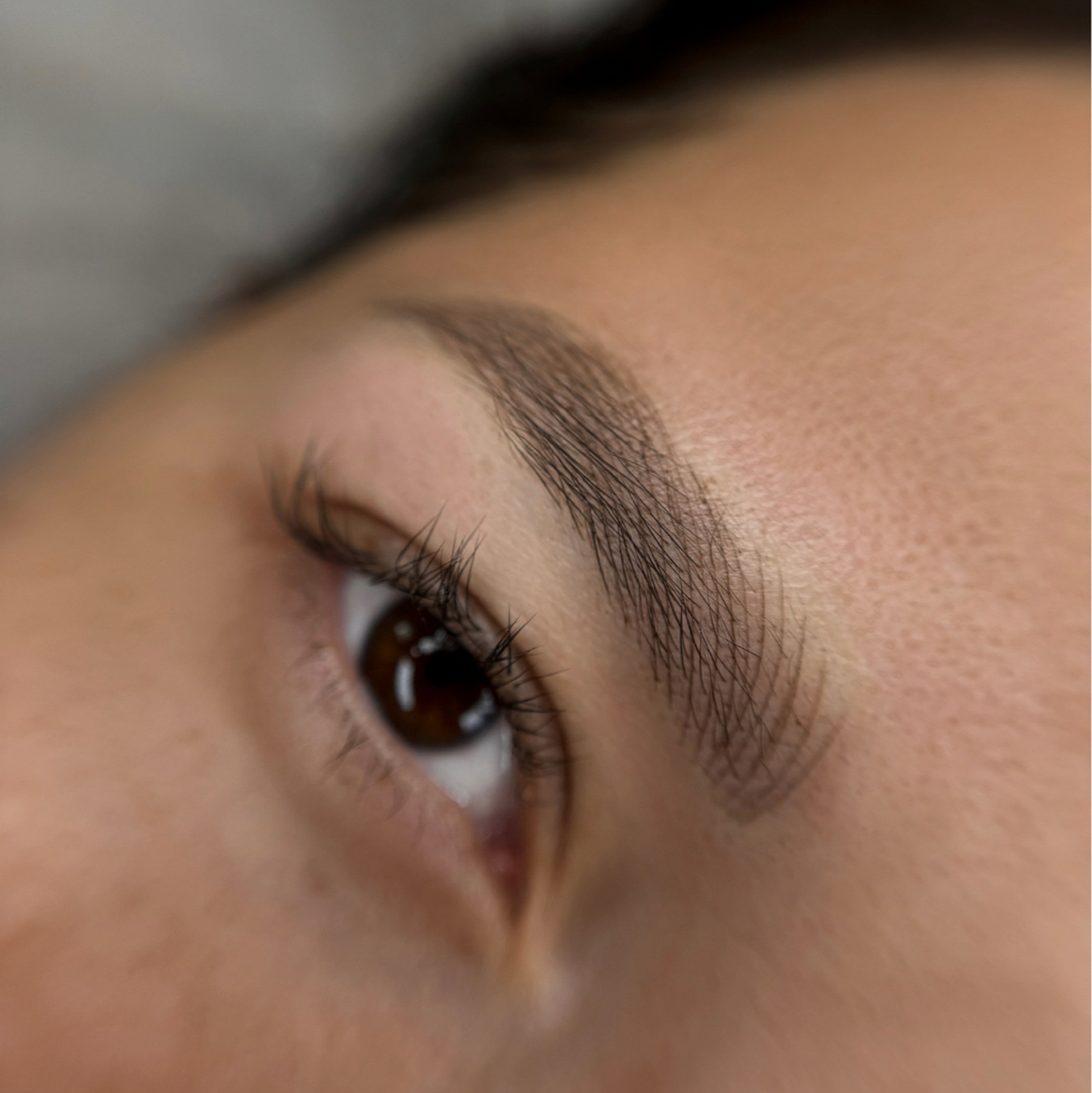 Рефреш микроблейдинга