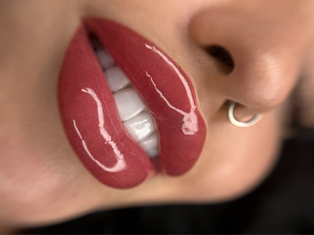 Коррекция нано-напыления губ