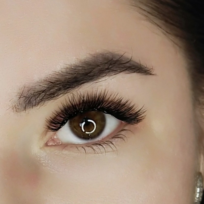 Наращивание ресниц 3D