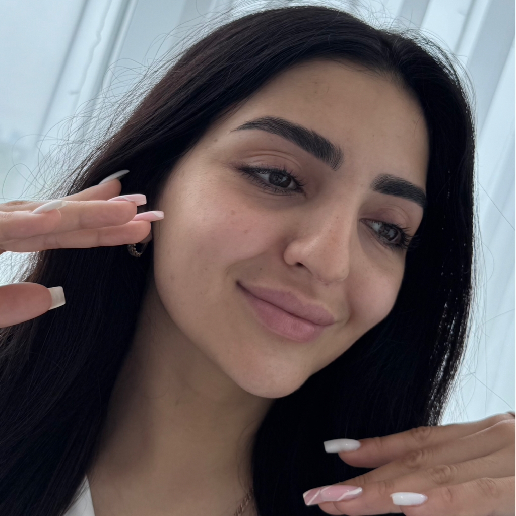 Коррекция + окрашивание бровей