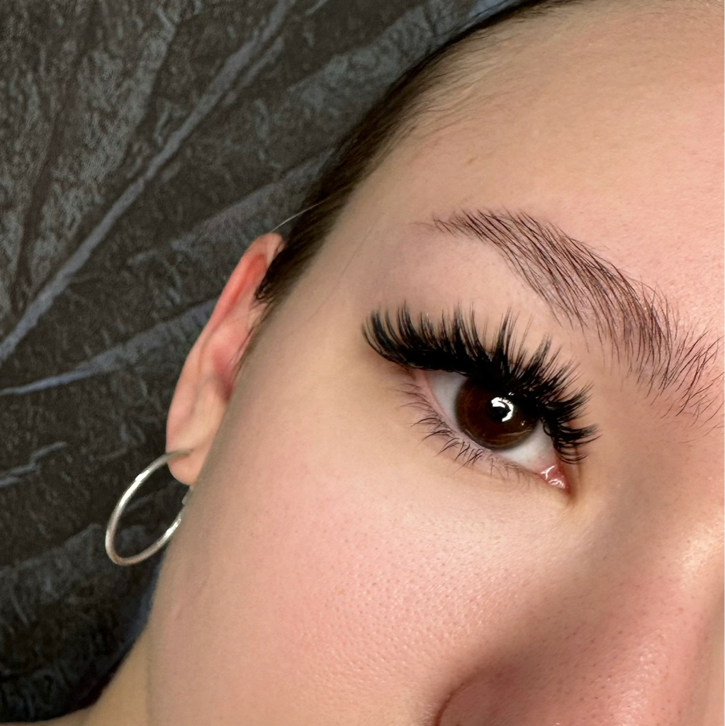 Наращивание ресниц Голливуд
