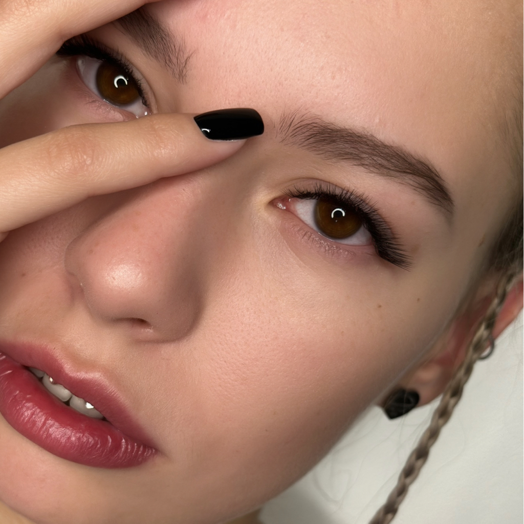 Наращивание ресниц 1,5\2D объем топ-мастер