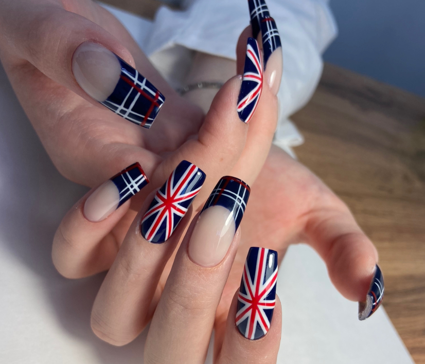 Маникюр с дизайном, укреплением от 3 до 9 длины