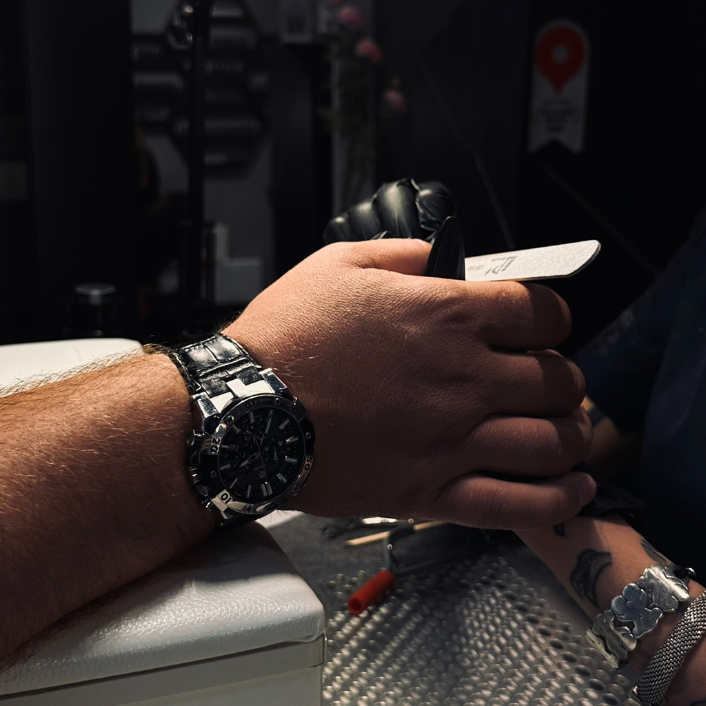 🔹Мужская услуга: маникюр гигиенический