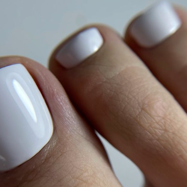 Экспресс педикюр с покрытием лак ( без обработки пяточек)