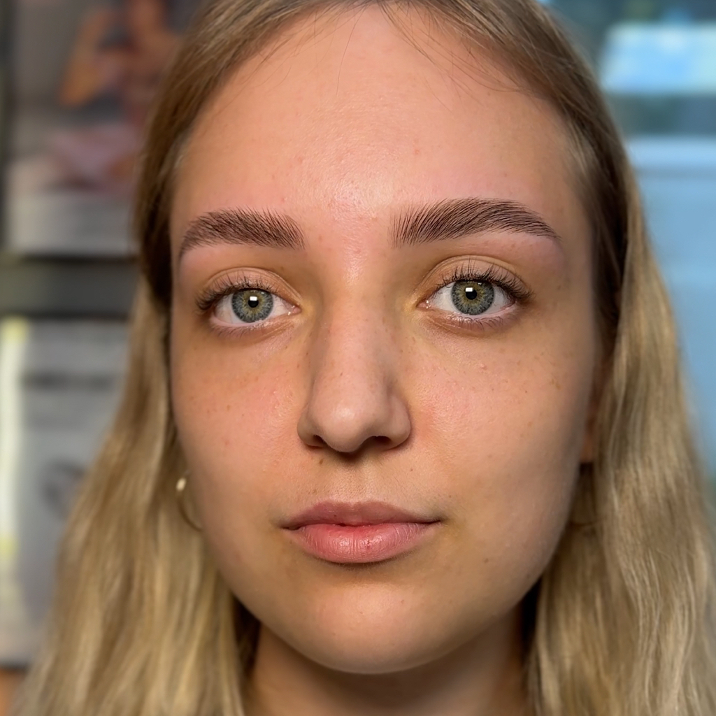 Коррекция бровей ( уход и прореживание включены)