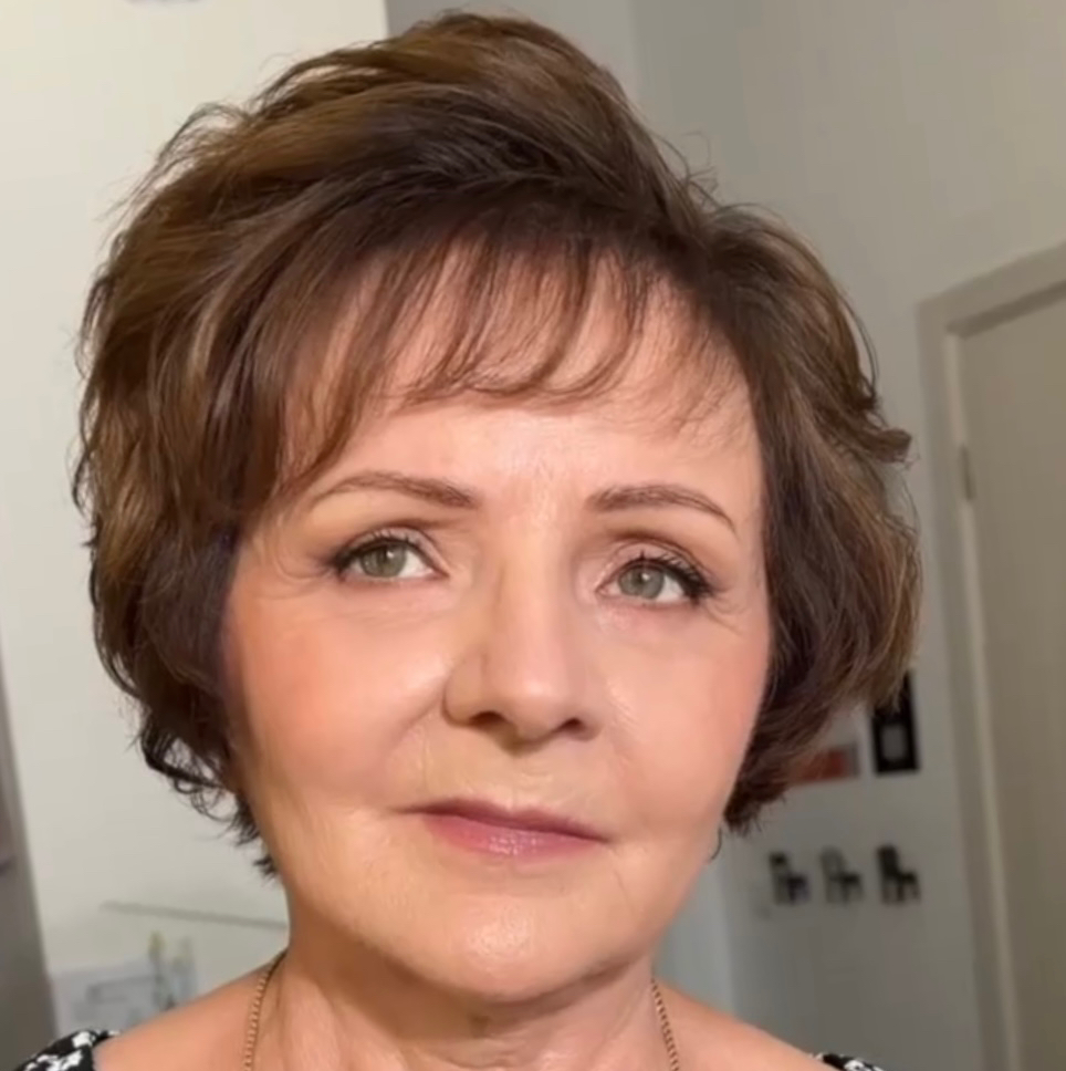 💄МАКИЯЖ Лифтинг [техника, направленная на визуальное омоложение и подтяжку лица с помощью специальных приемов и продуктов]