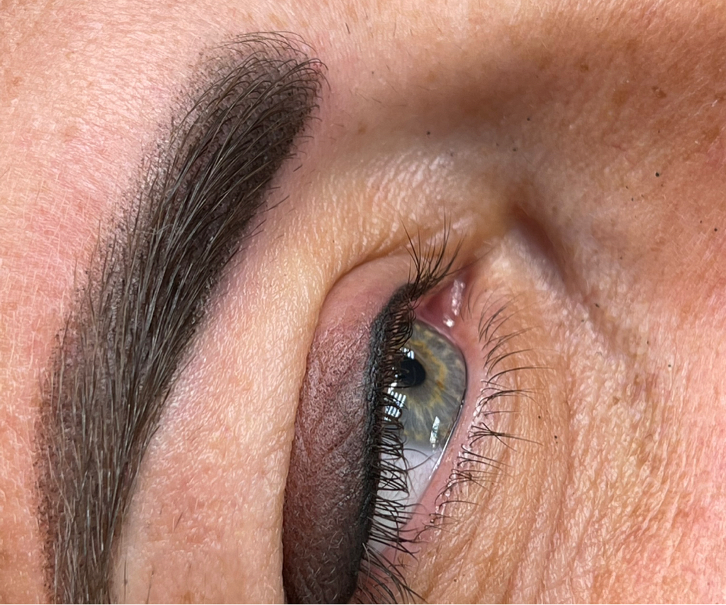 Перекрытие старого татуажа (исправление чужой работы)