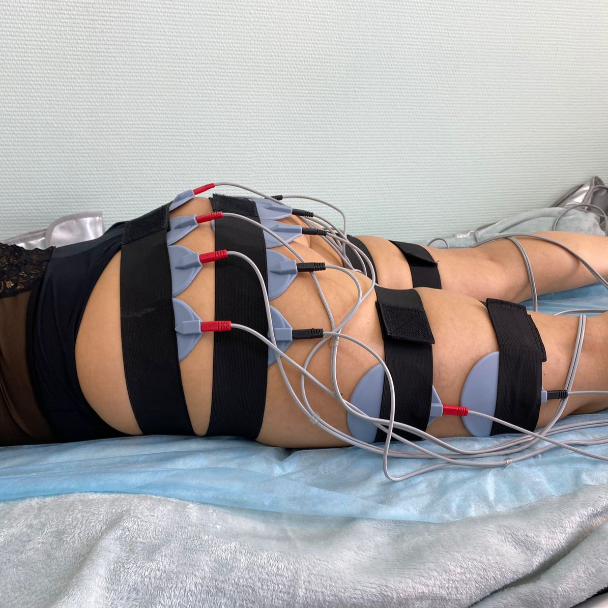 Абонемент №12 ЭМС 30 мин + Сфера 75 мин + прессотерапия 30 мин (1 сеанс)