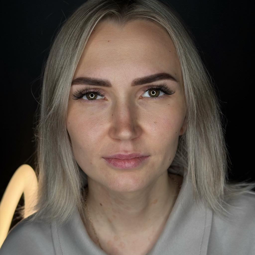 Окрашивание бровей