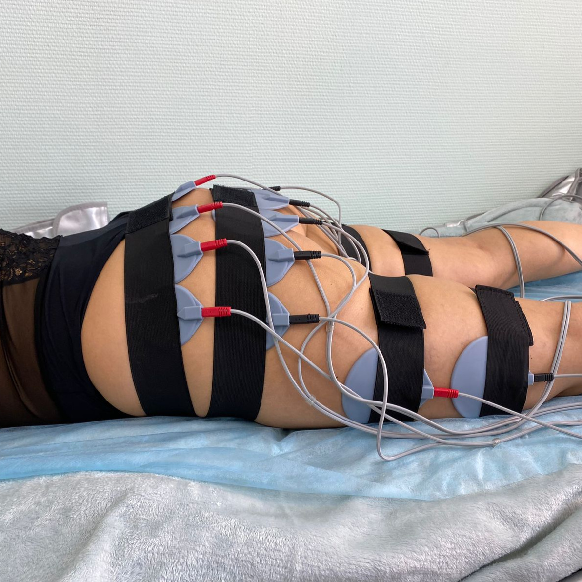 Абонемент №11 ЭМС 30 мин + Сфера 60 мин + прессотерапия 25 мин (10 сеансов)