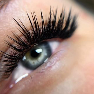 Наращивание ресниц 3D