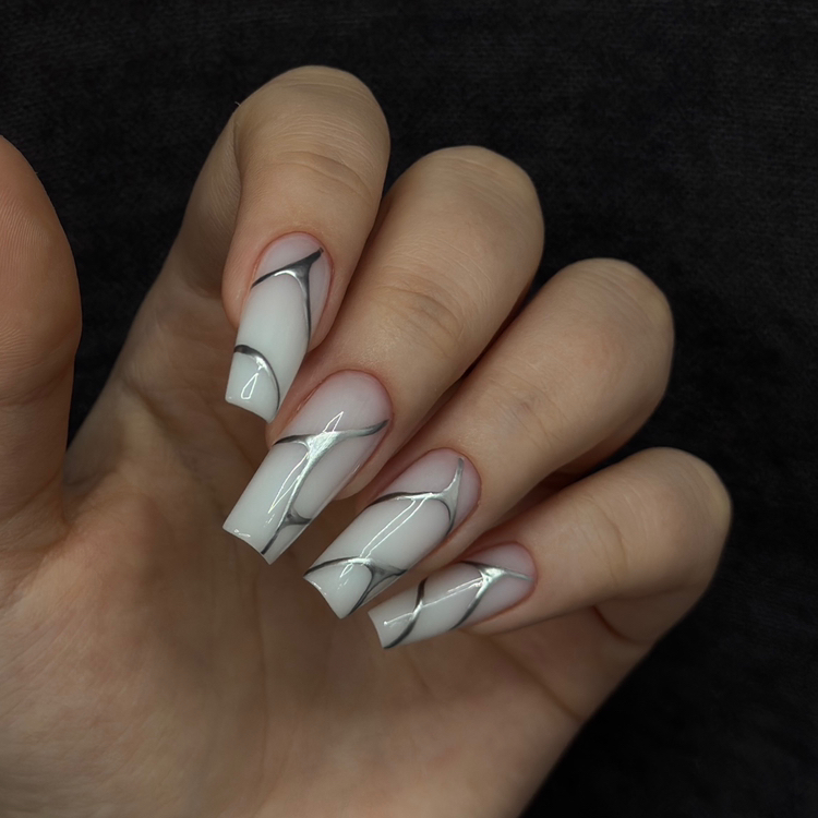 Наращивание ногтей