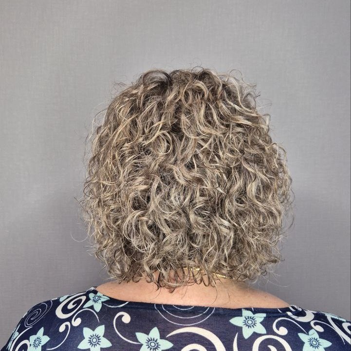 Химическая завивка( короткие волосы)