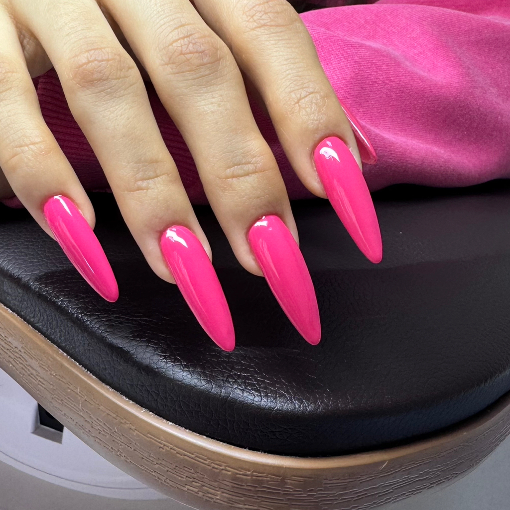 Наращивание ногтей длина до 4 мм  + однотон