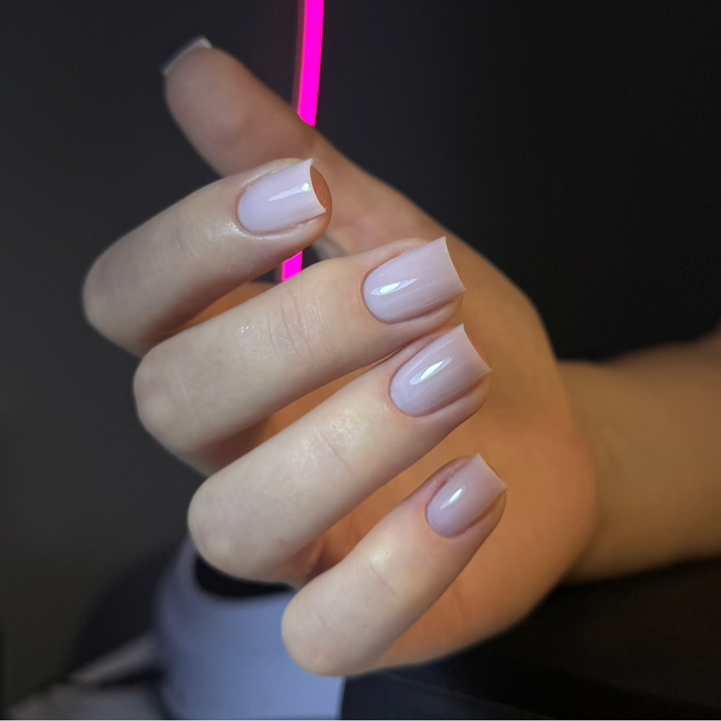 Маникюр + восстановление архитектуры с однотонным покрытием