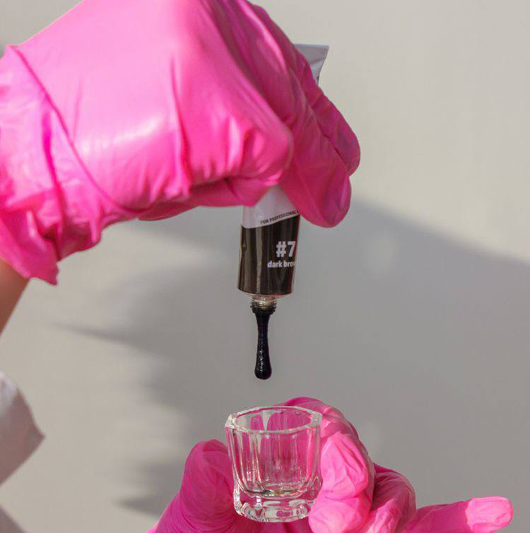 Комбо «Счастливый полный комплекс» (ламинирование, окрашивание, коррекция бровей + счастье для бровей)