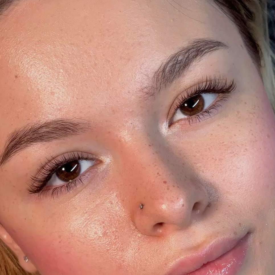 Экспресс наращивание ресниц