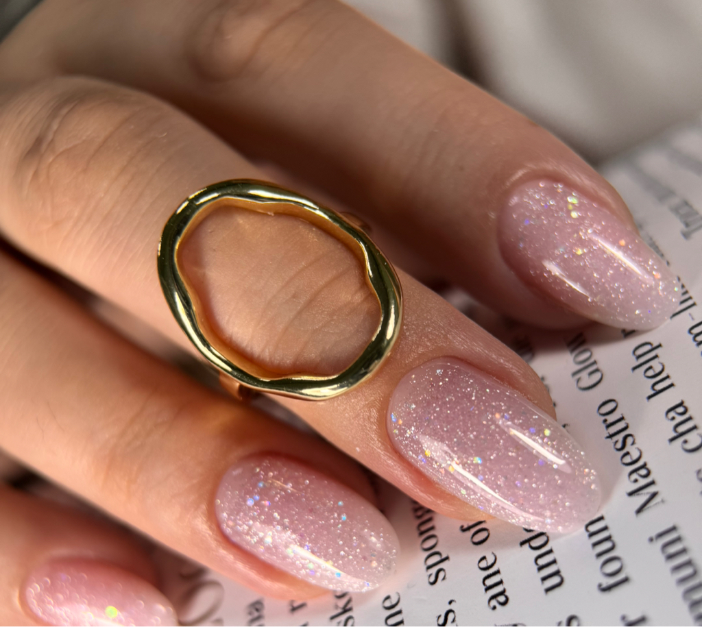 Маникюр с покрытием и достраиванием архитектуры ( до правильного квадрата, овала и др.)