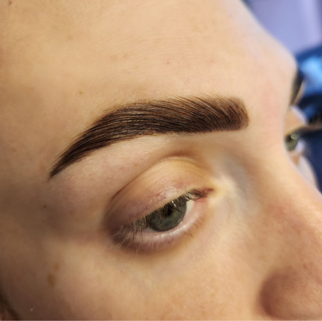 Ламинирование бровей+окрашивание и коррекция