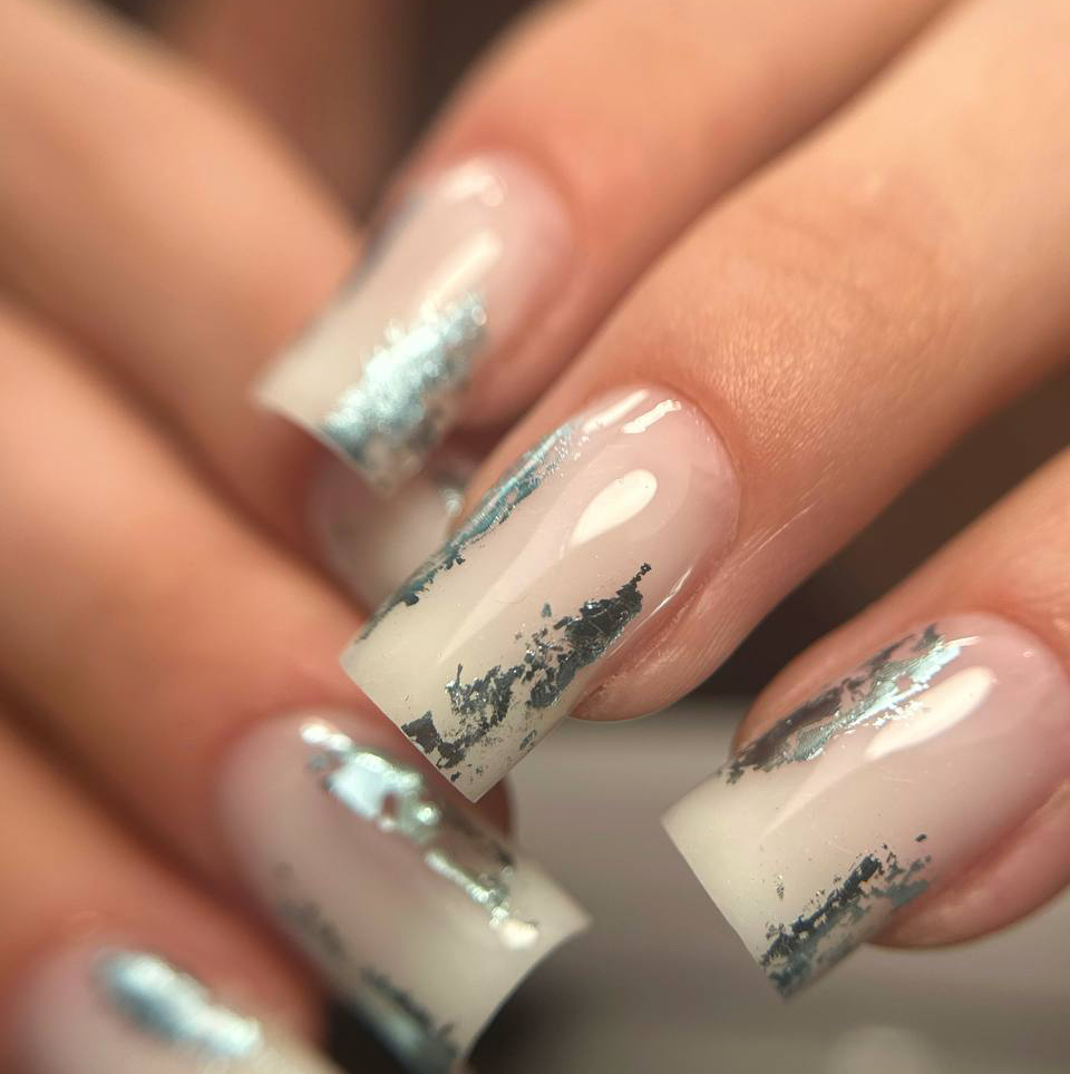 Маникюр с покрытием гель-лак