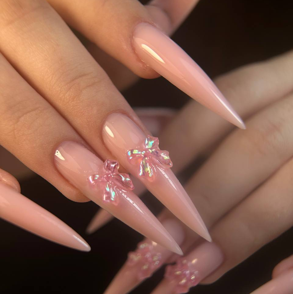 Наращивание ногтей