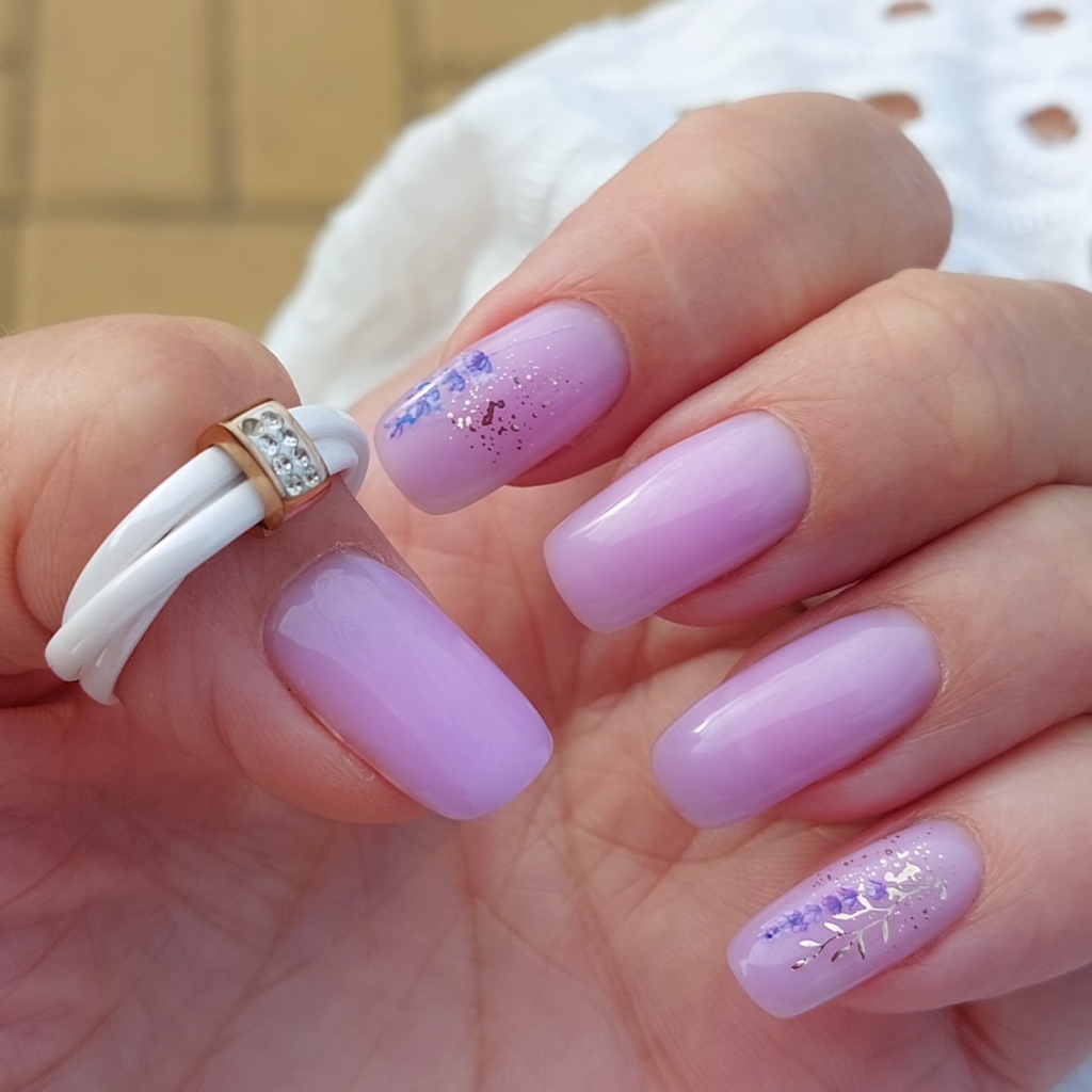 Маникюр с покрытием гель-лак