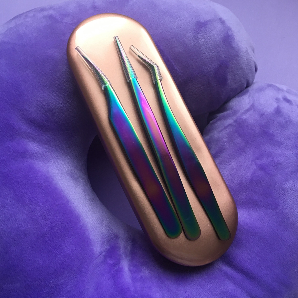 Корекция бровей(воск,пинцет)