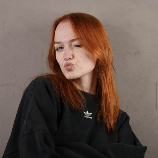 Аня