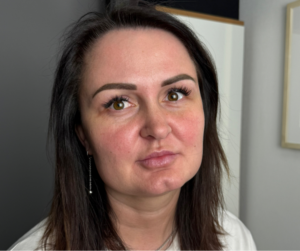 Коррекция бровей