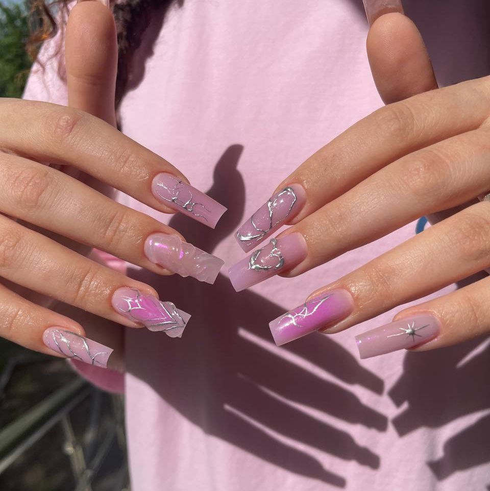 Наращивание ногтей