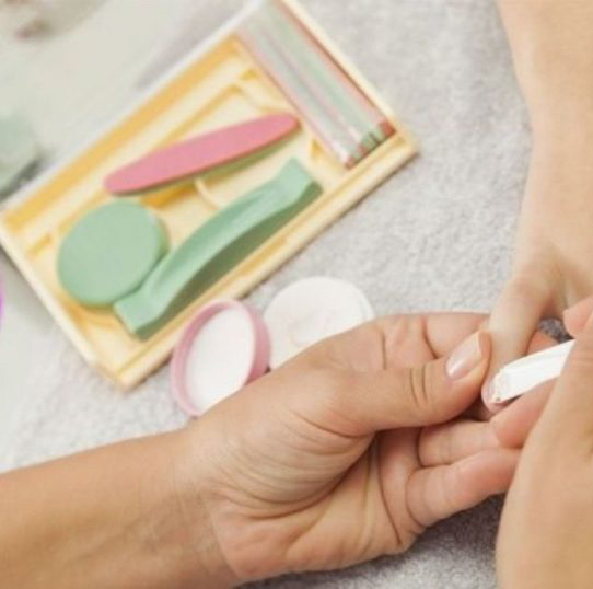 06 Manicure Giapponese