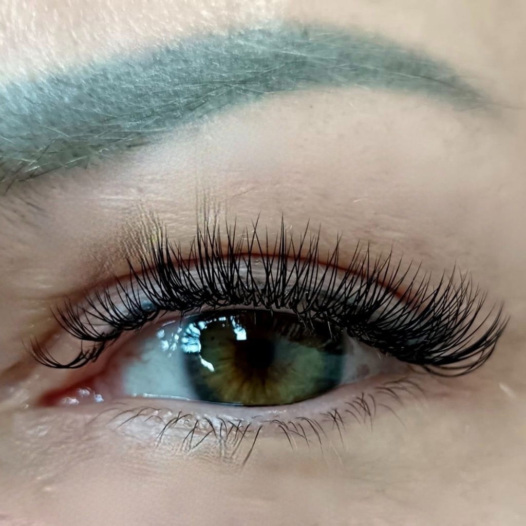 Наращивание ресниц 2D