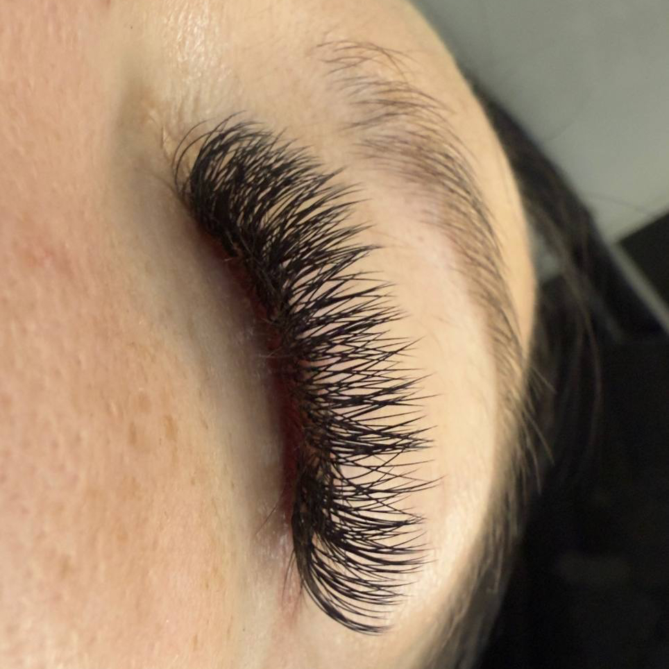 Наращивание ресниц- 3Д объем