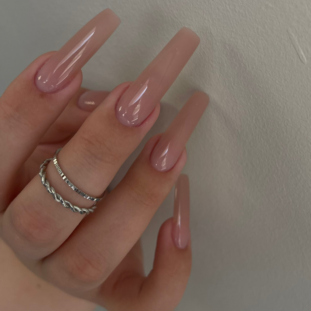 Наращивание + гель лак в один тон