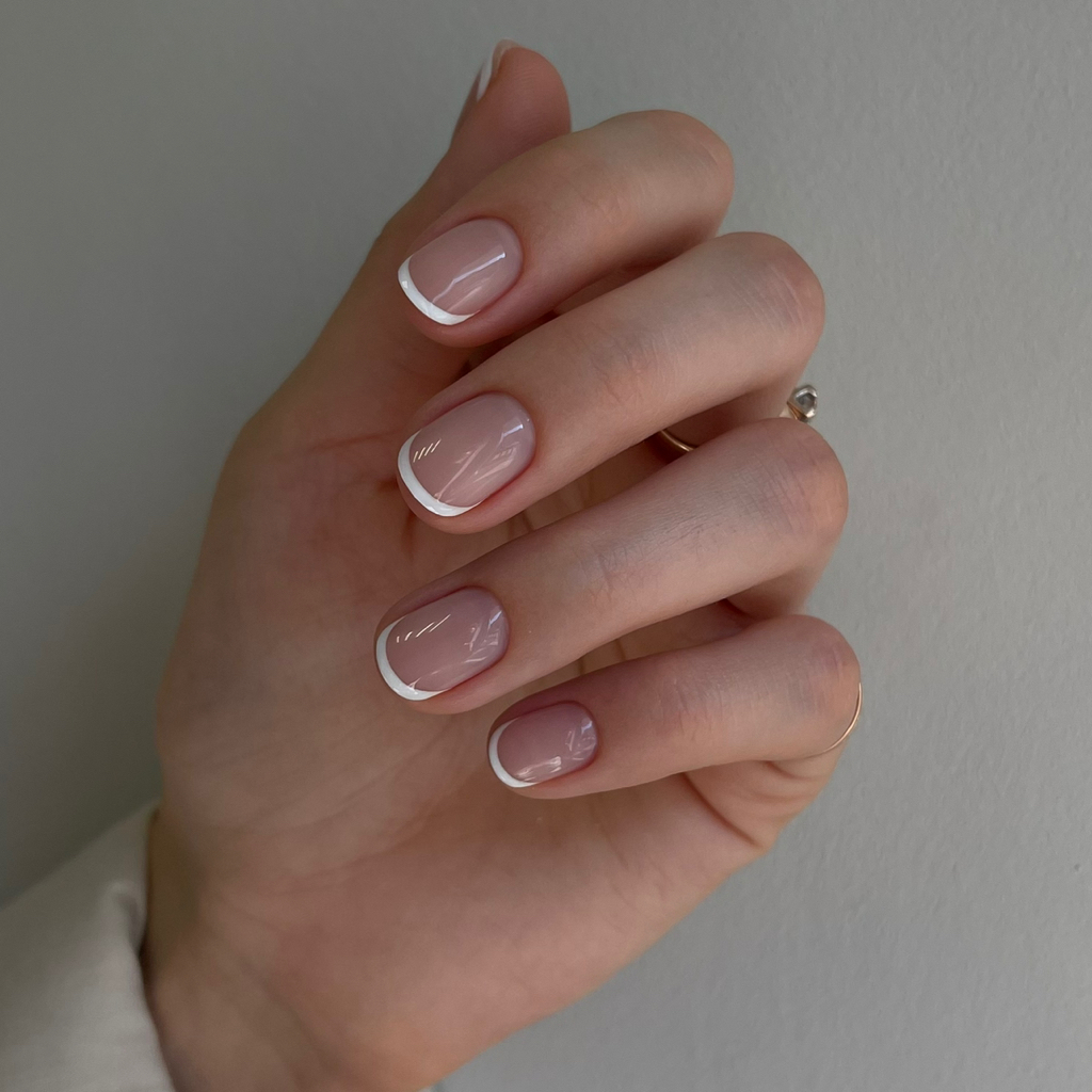 Гель лак с покрытием френч, втирка, пуффинг