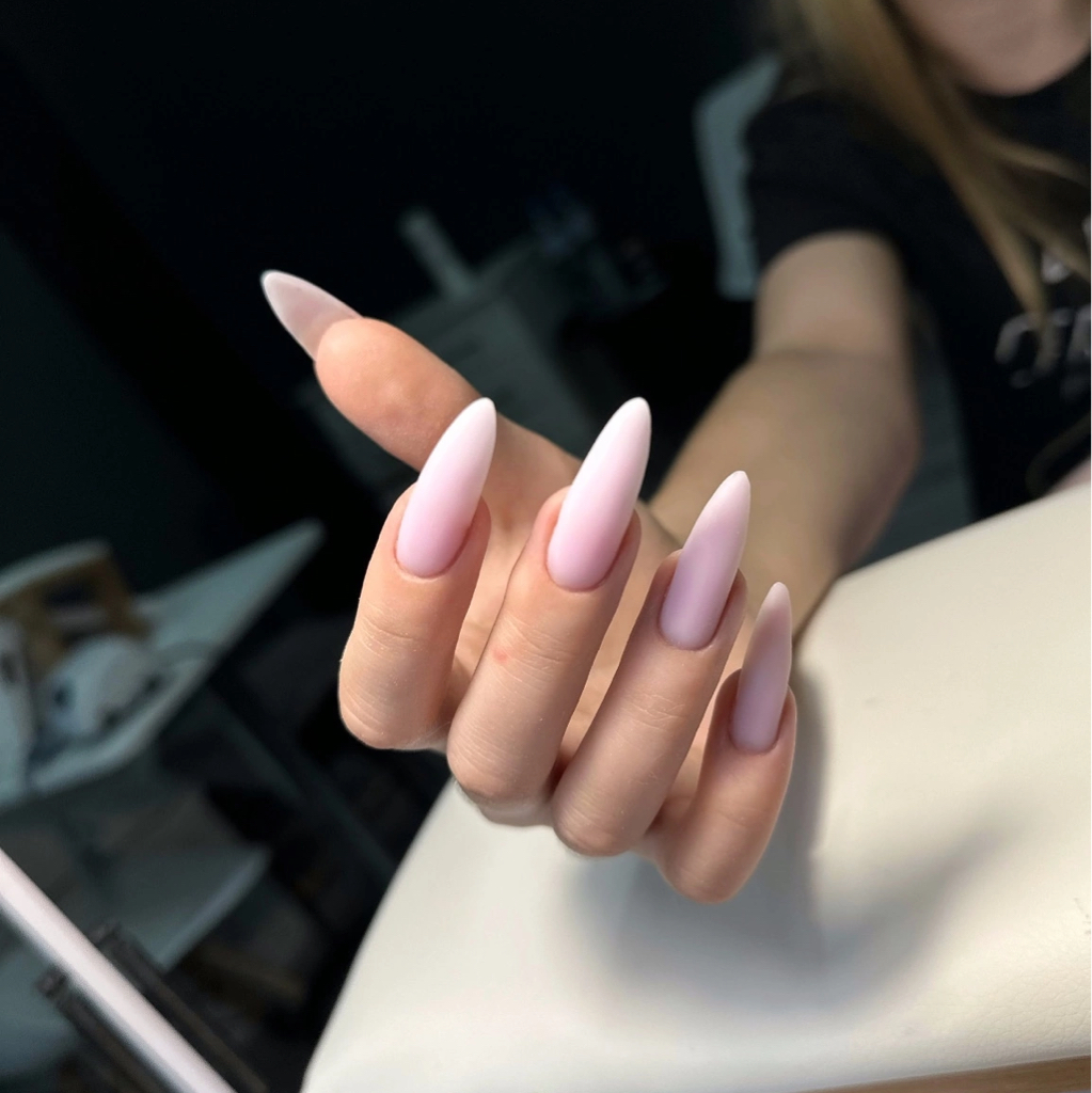 Наращивание ногтей