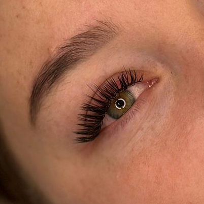 Эффект мокрых ресниц