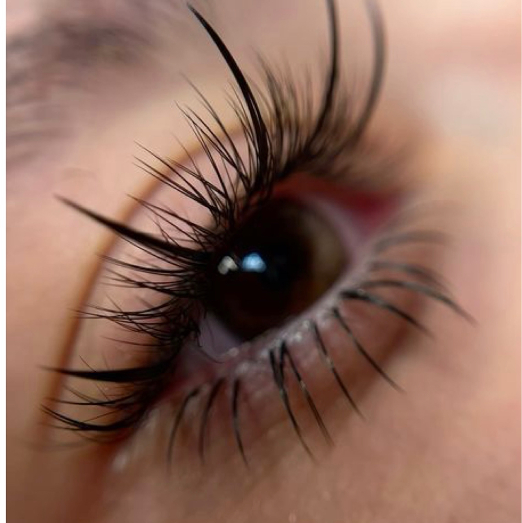 наращивание нижних ресниц